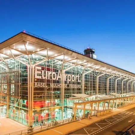 Cozy Compact France Апартаменты *