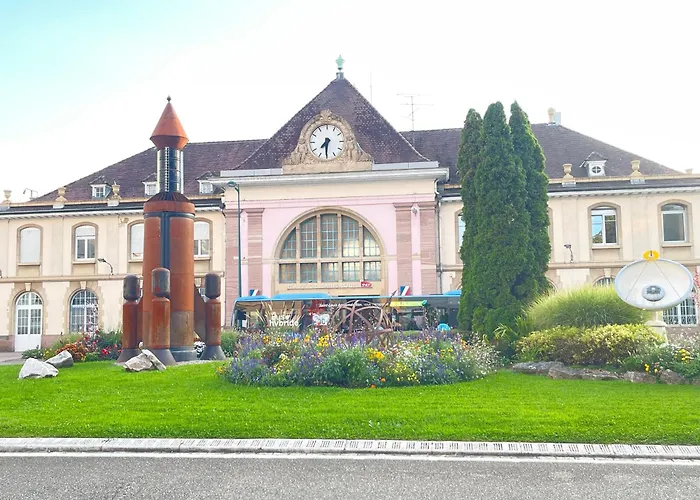 Cozy Compact France Apartman